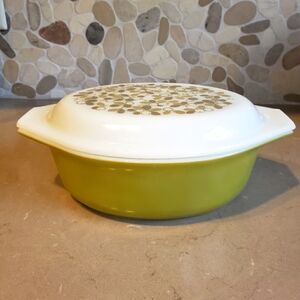 Pyrex Oval Verde Casserole Dish Lid 1.5 Quart Vintage Olives Green USA 60s 70s